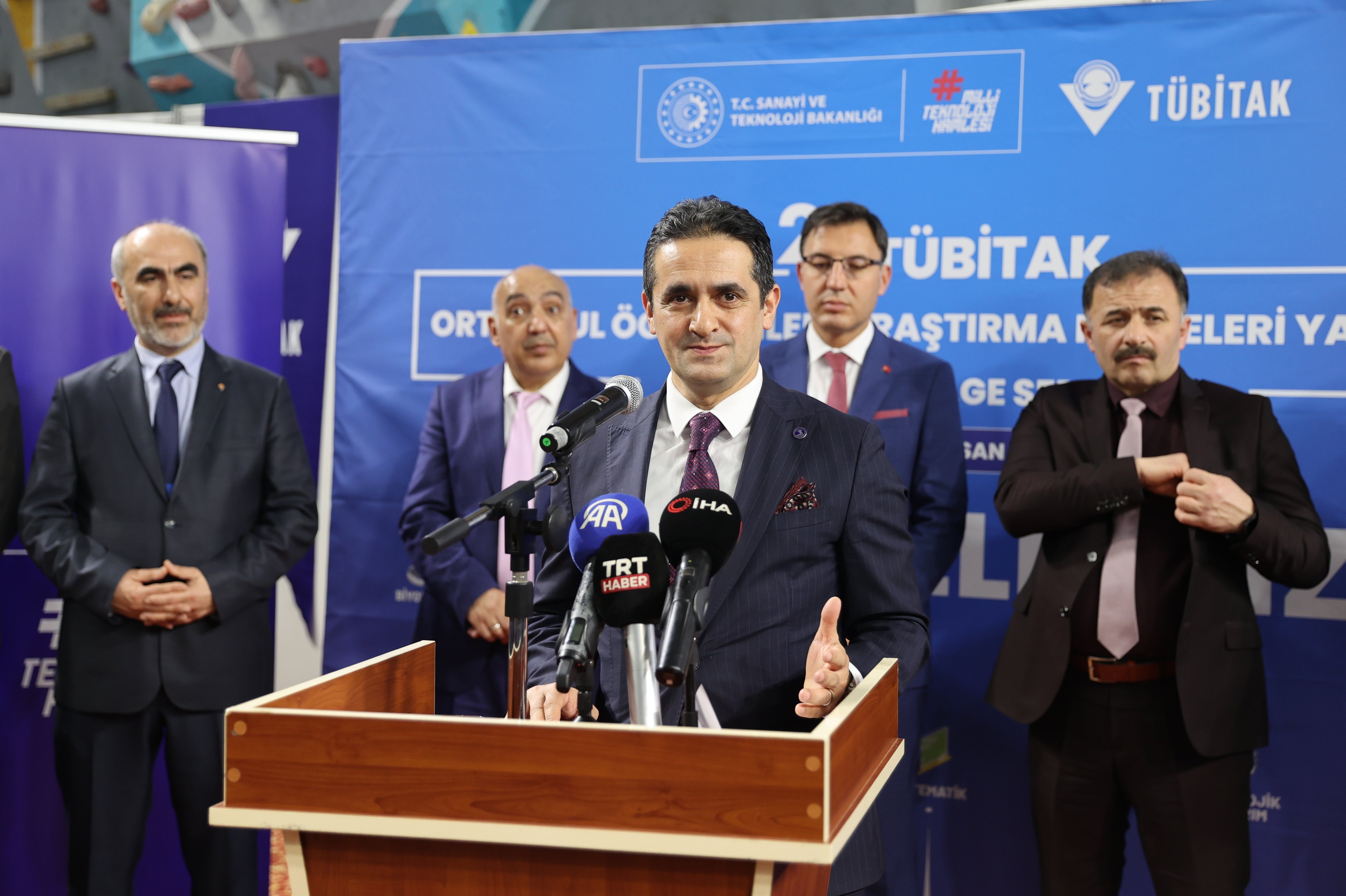 20. TÜBİTAK Ortaokul Öğrencileri Araştırma Projeleri Bölge Yarışması Samsun'da başladı