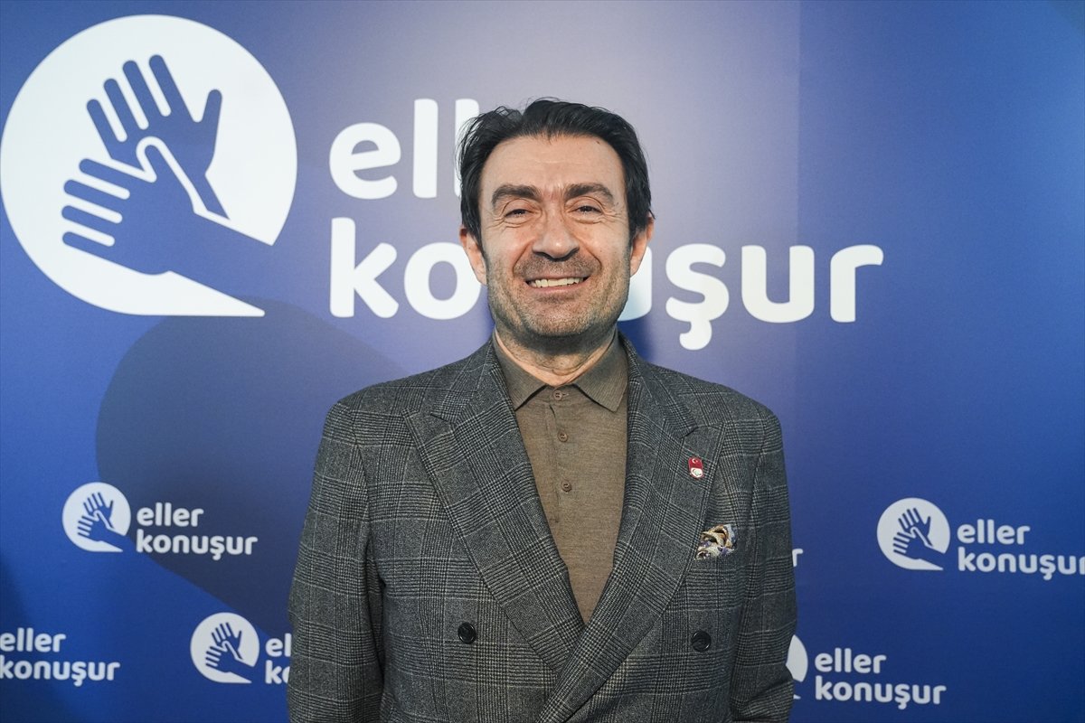 AA'nın 'Eller Konuşur' projesi ilgiyle karşılandı