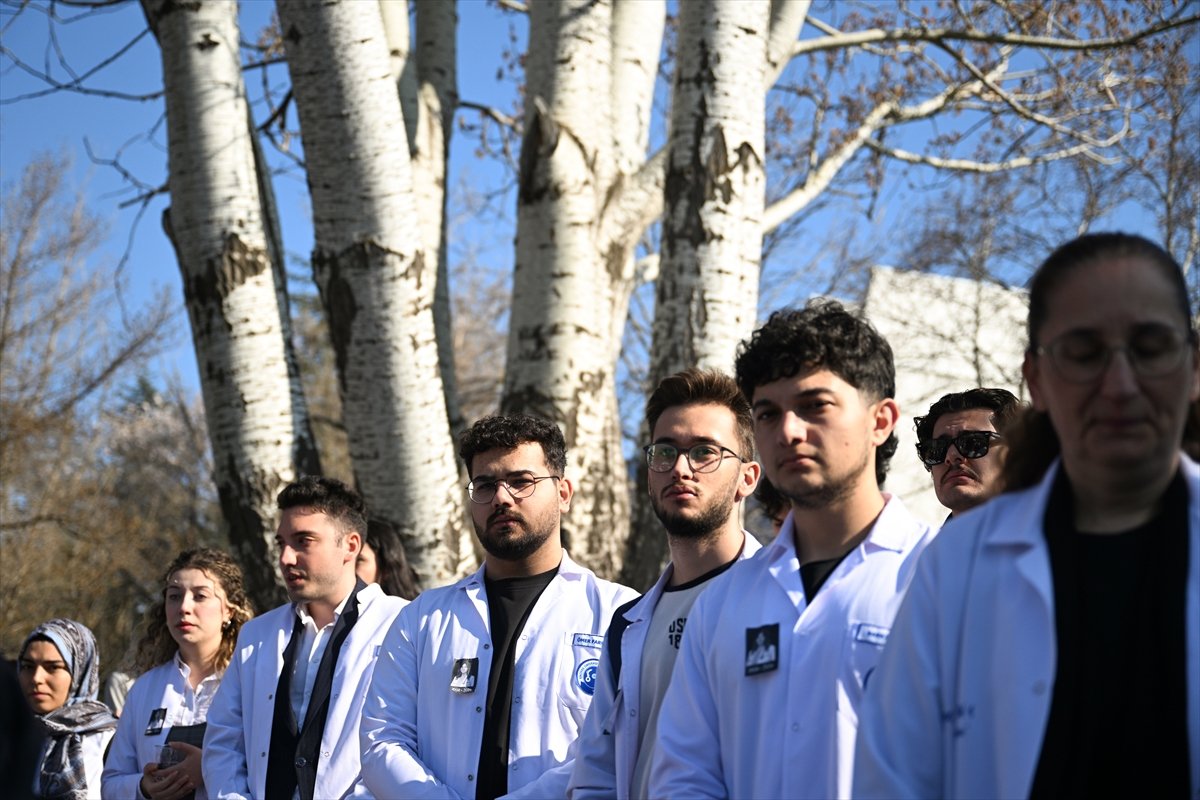 Alkollü sürücünün hayattan kopardığı tıp öğrencisi Yaren, okulunda anıldı