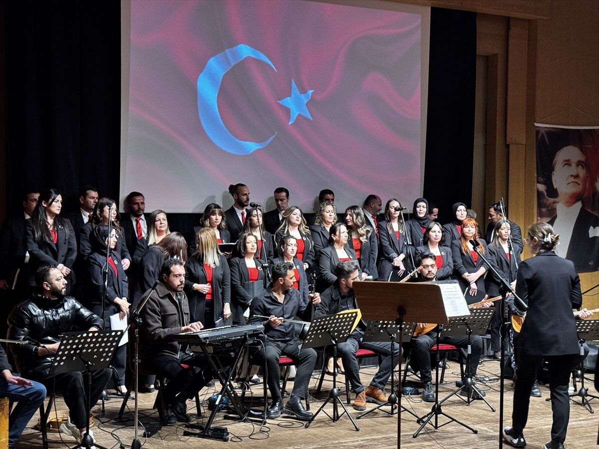 Antalya'da şehit ve gazi yakınlarından keçe sergisi ve konser
