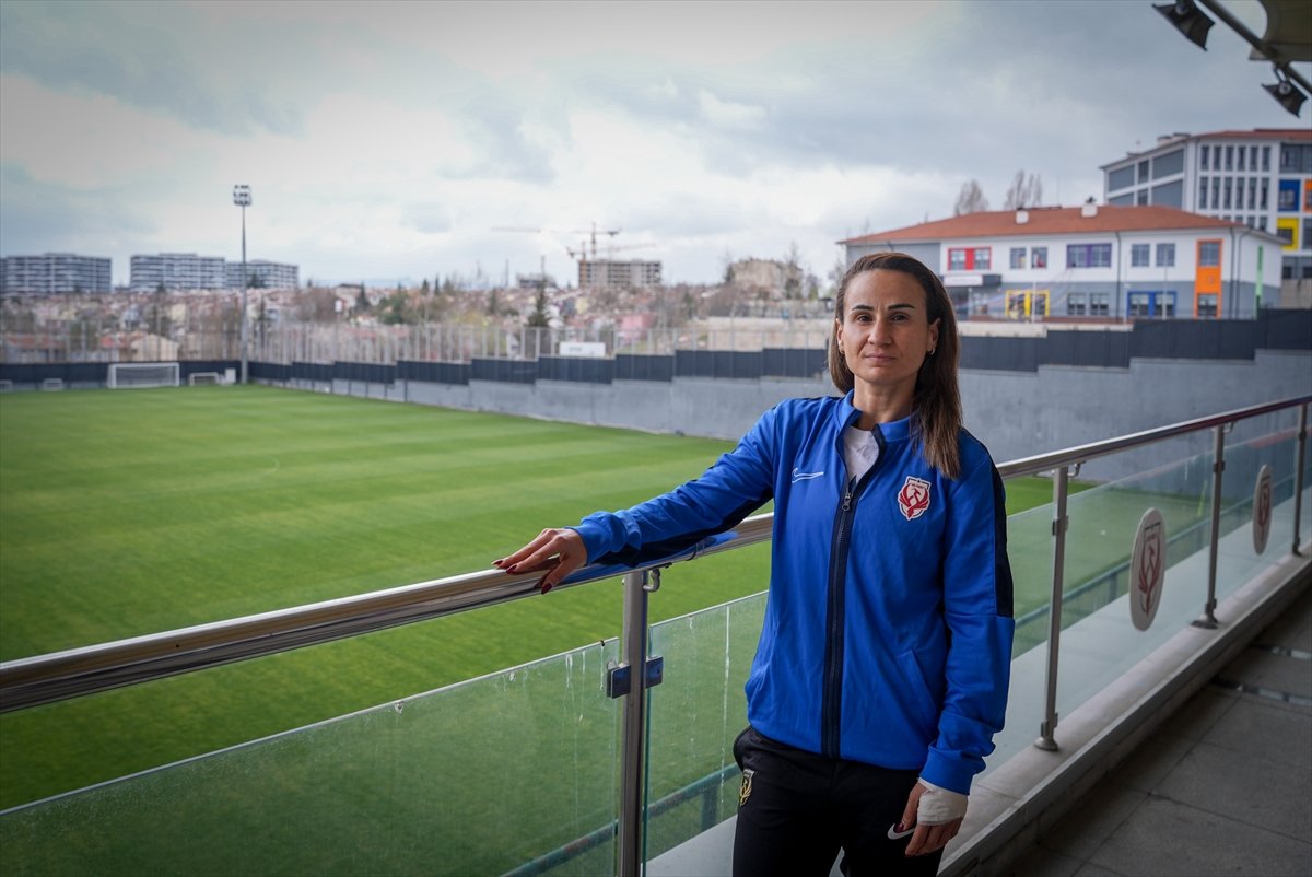 Arzu Karabulut'un gurbetten Türk Milli Takımı'na uzanan futbol yolculuğu