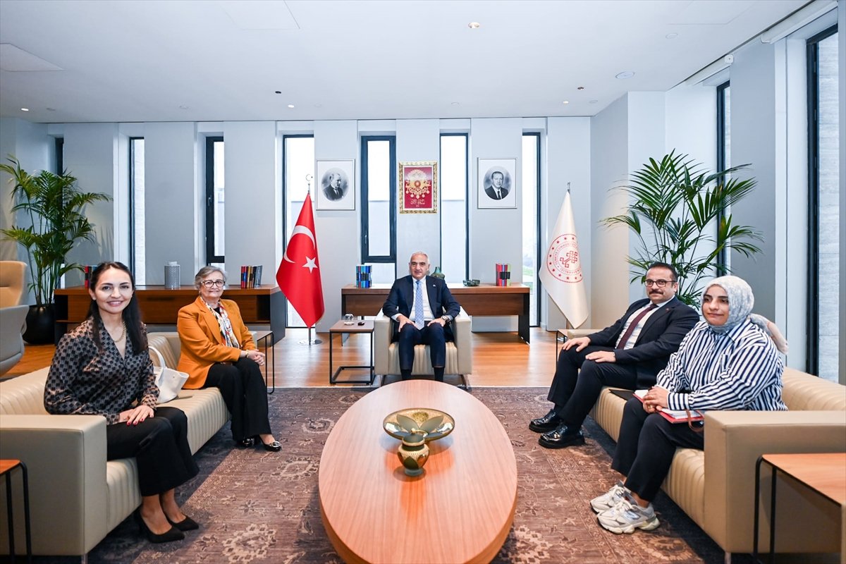 Bakan Ersoy, TOGEMDER Yönetim Kurulu Başkanı Sekmen ile görüştü