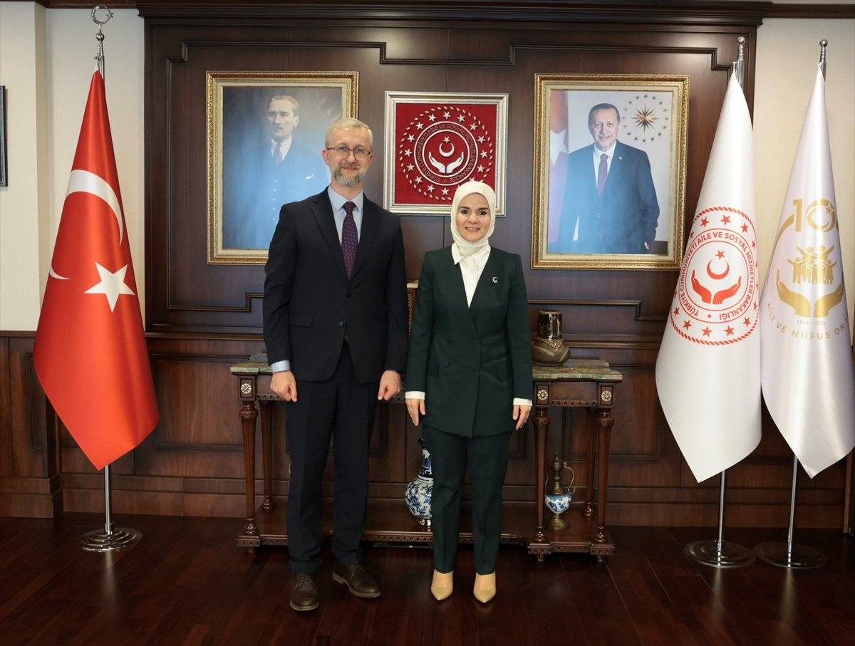 Bakan Göktaş, Ukrayna'nın Ankara Büyükelçisi Celal ile görüştü