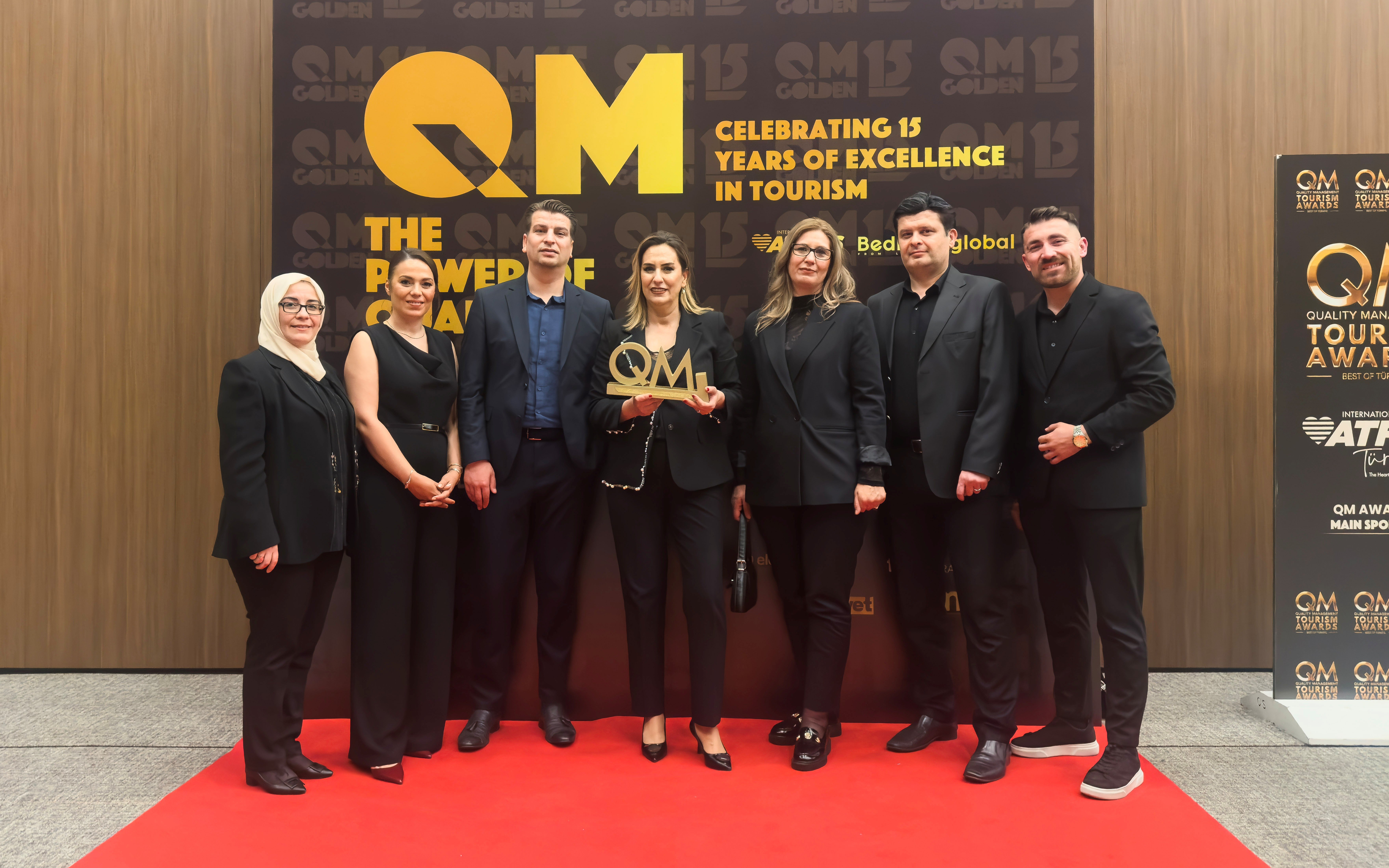 Bera Alanya'ya 'Türkiye'nin En İyi Muhafazakar Aile Oteli' ödülü