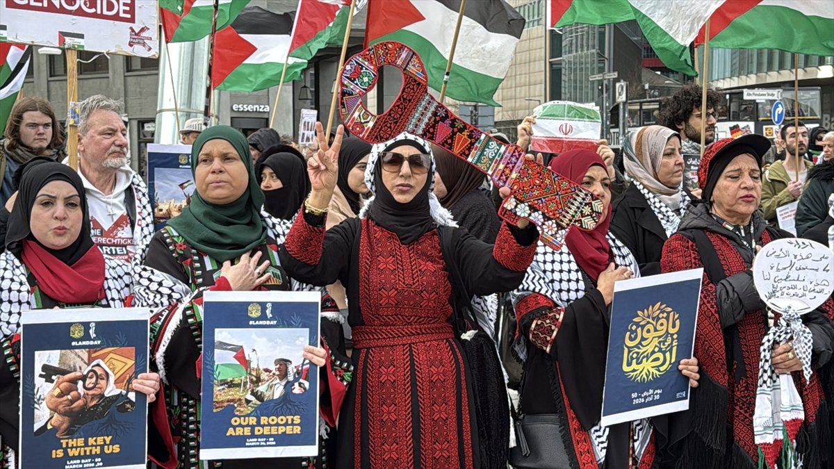 Berlin'de Filistin'e destek gösterisi yapıldı