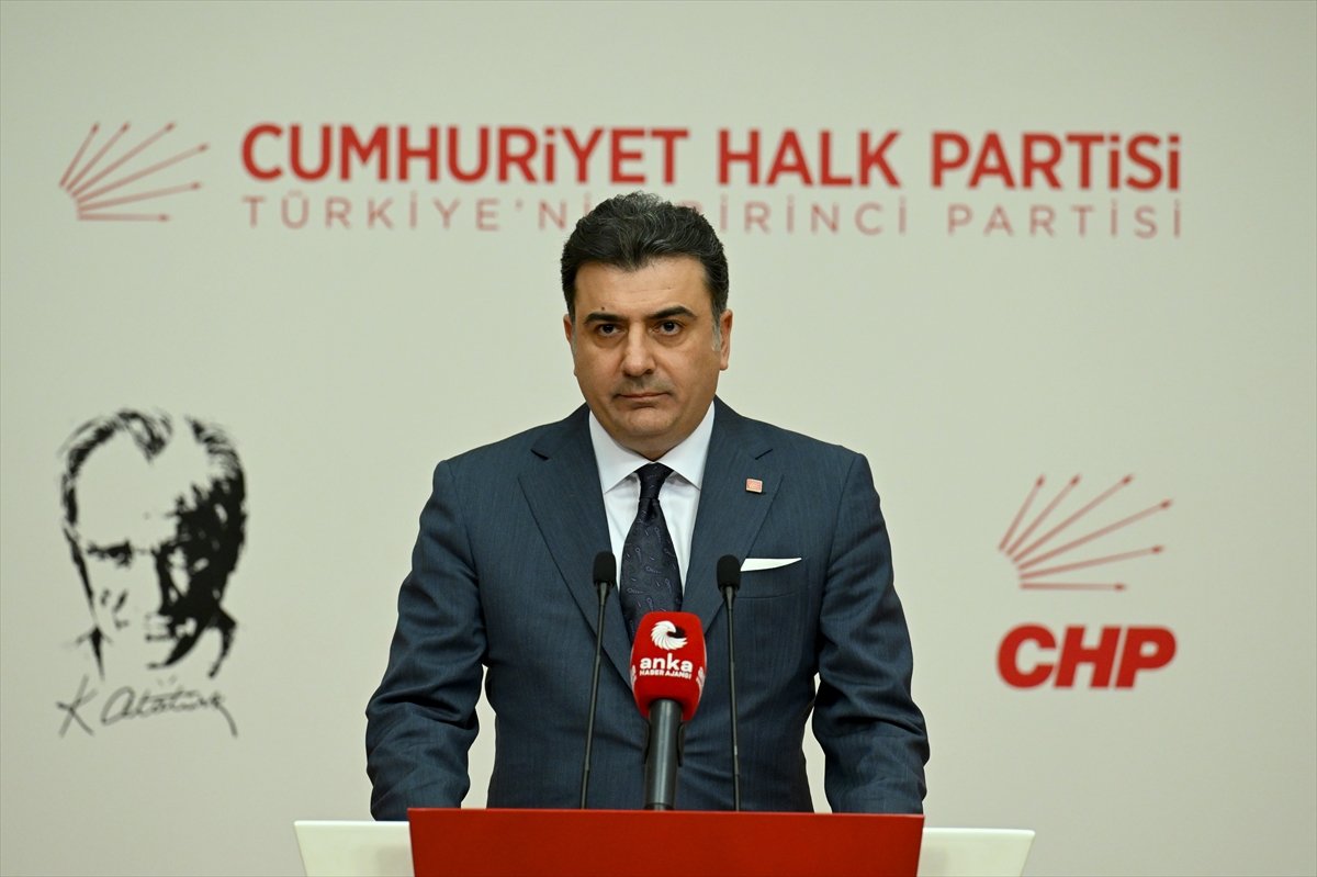 CHP Sözcüsü Emre, MYK gündemine ilişkin basın toplantısı düzenledi: