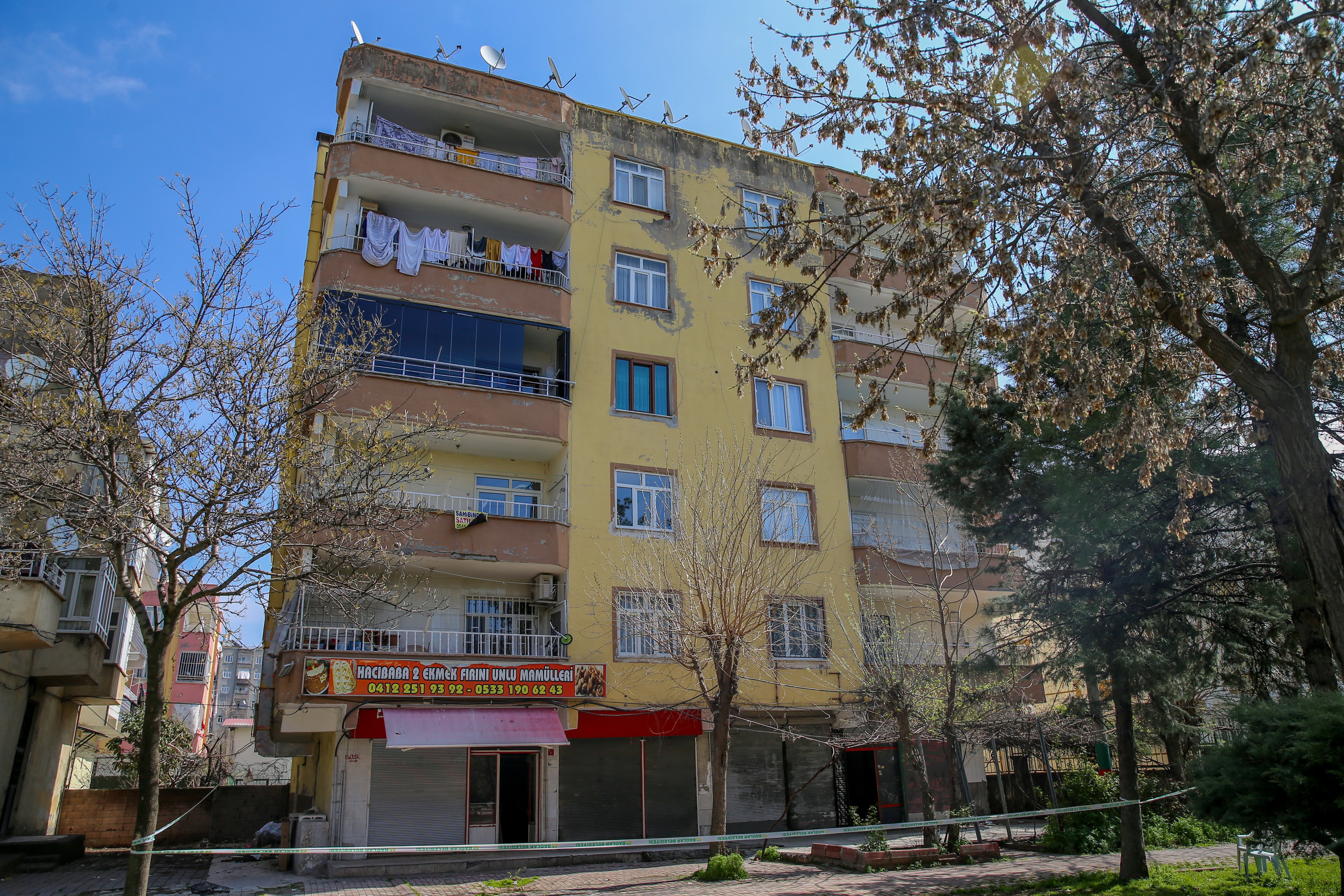 Diyarbakır'da 5 katlı bina tedbiren boşaltıldı