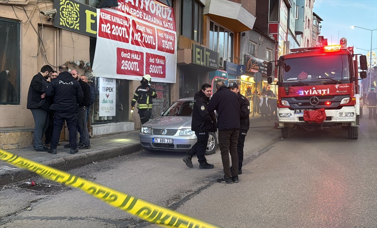 Erzurum'da halı mağazasında çıkan yangın söndürüldü