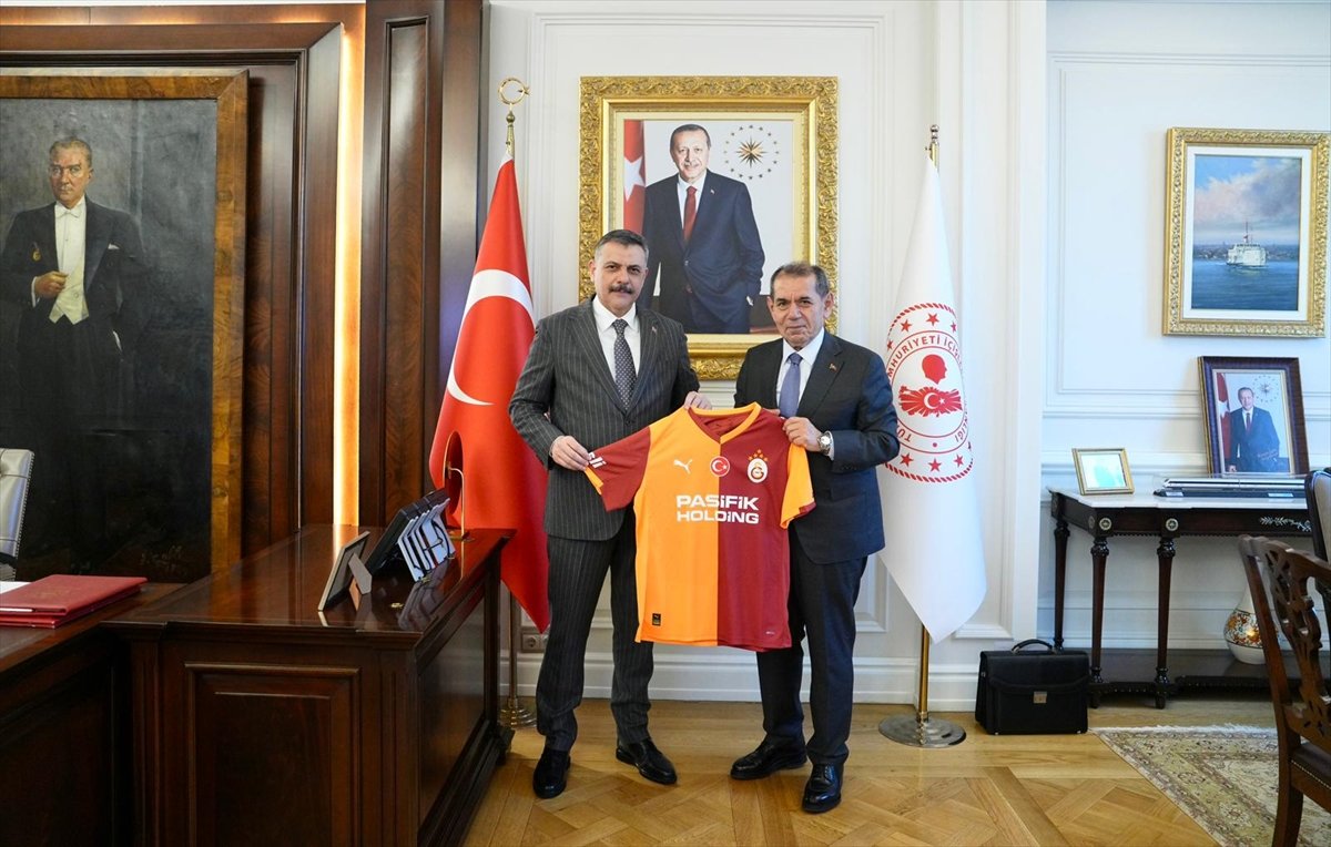 Galatasaray Başkanı Özbek'ten İçişleri Bakanı Çiftçi'ye 'hayırlı olsun' ziyareti