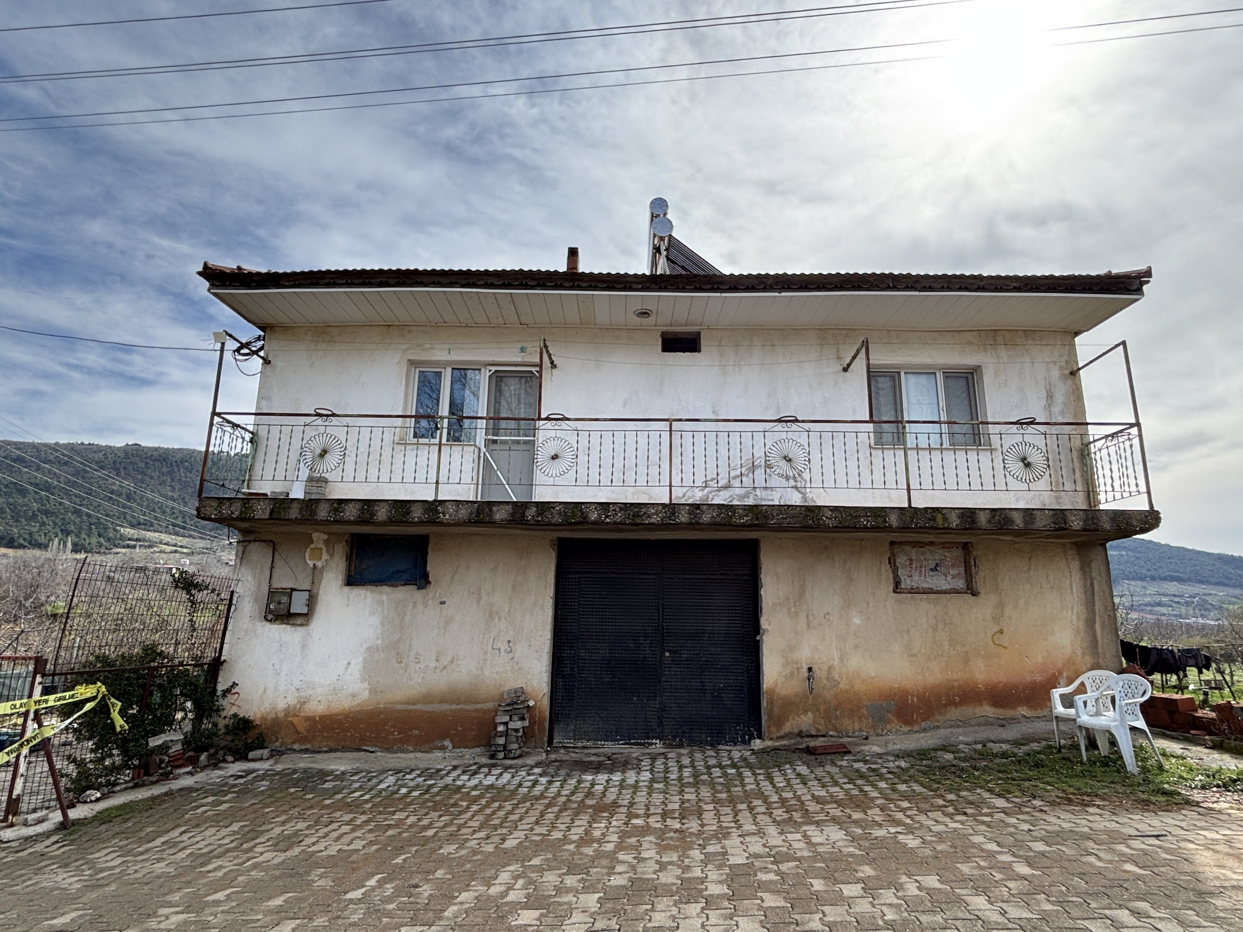 GÜNCELLEME 3 - Manisa'da bir kişi karısını, kayınvalidesini, kayınpederini ve kayınbiraderini öldürdü