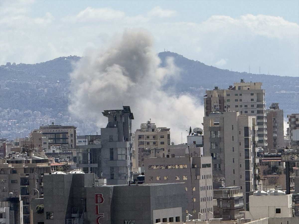 İsrail ordusu Beyrut'un güneyindeki Dahiye bölgesine hava saldırısı düzenledi