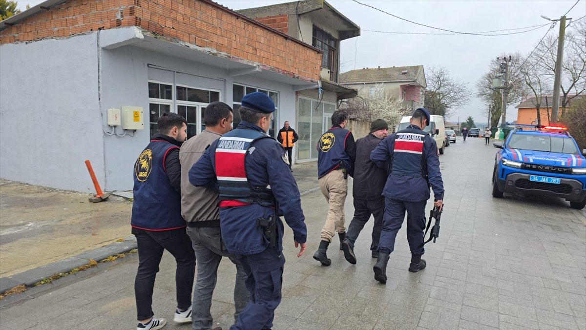 İstanbul'da piyasaya sürülmek üzere hazırlanan 306 kilogram at eti ele geçirildi