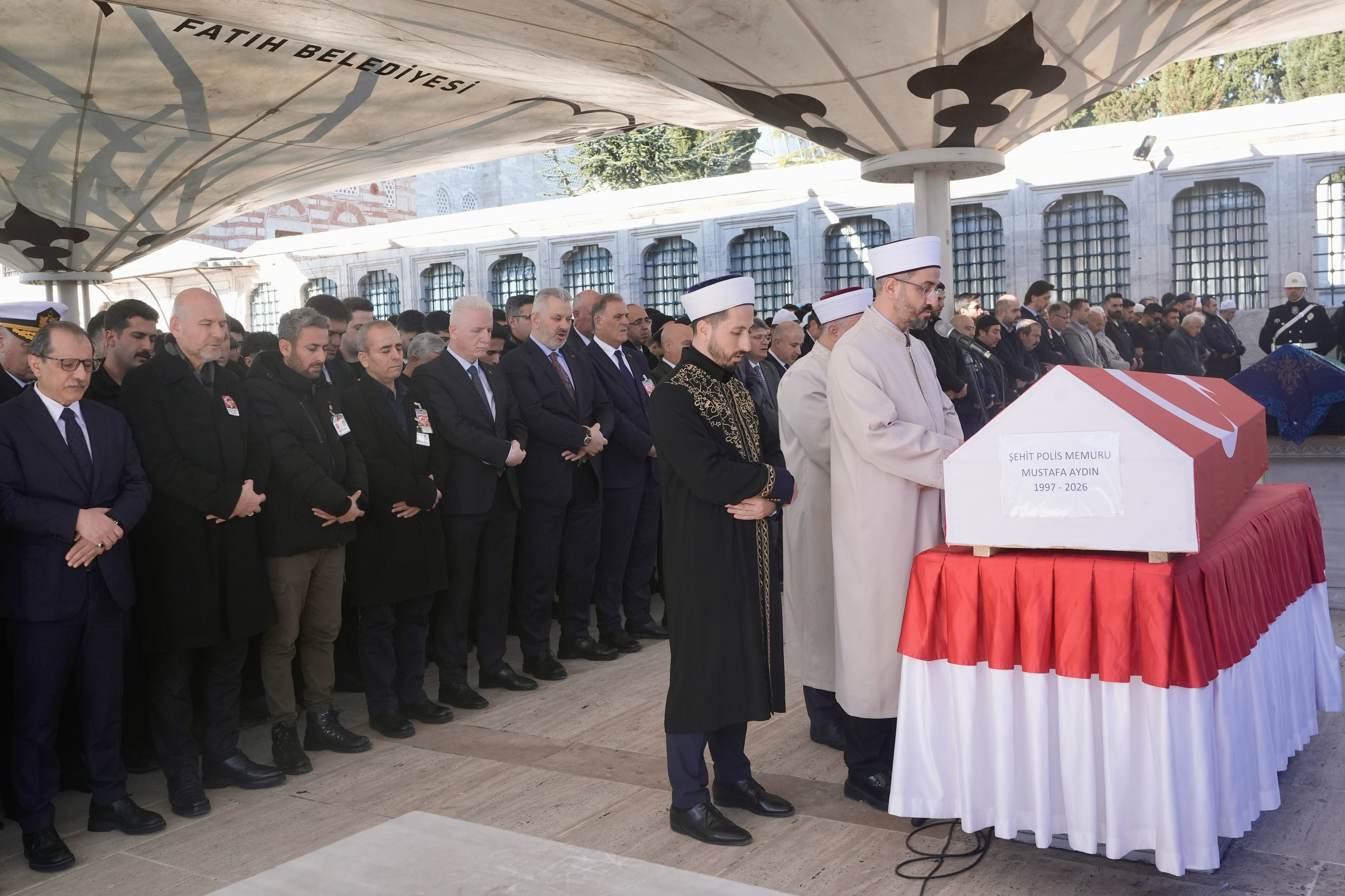 İstanbul'da trafik kazasında şehit olan polis Mustafa Aydın son yolculuğuna uğurlandı
