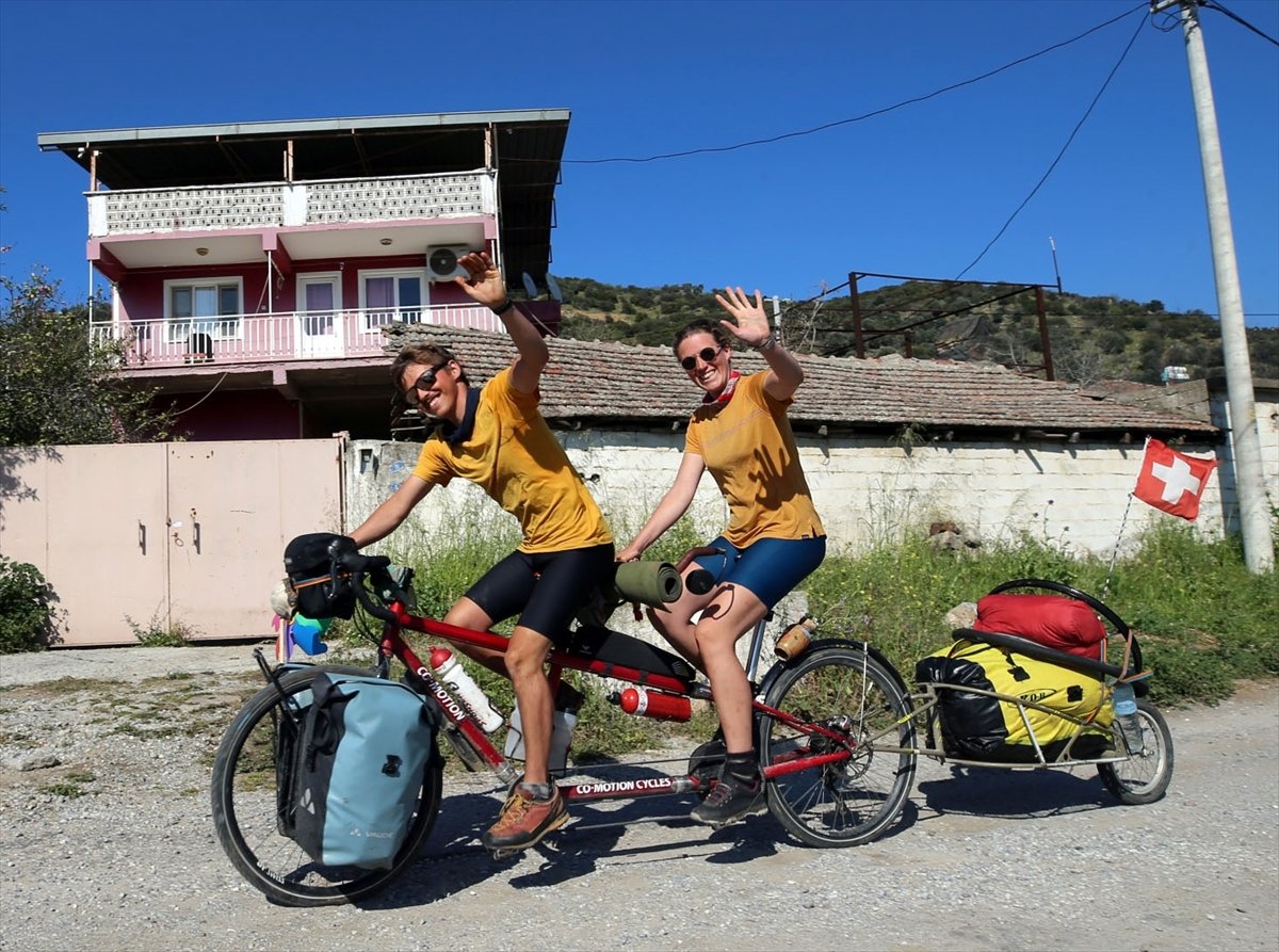 İsviçre'den bisikletle tura çıkan gençler Türk misafirperverliğine hayran kaldı