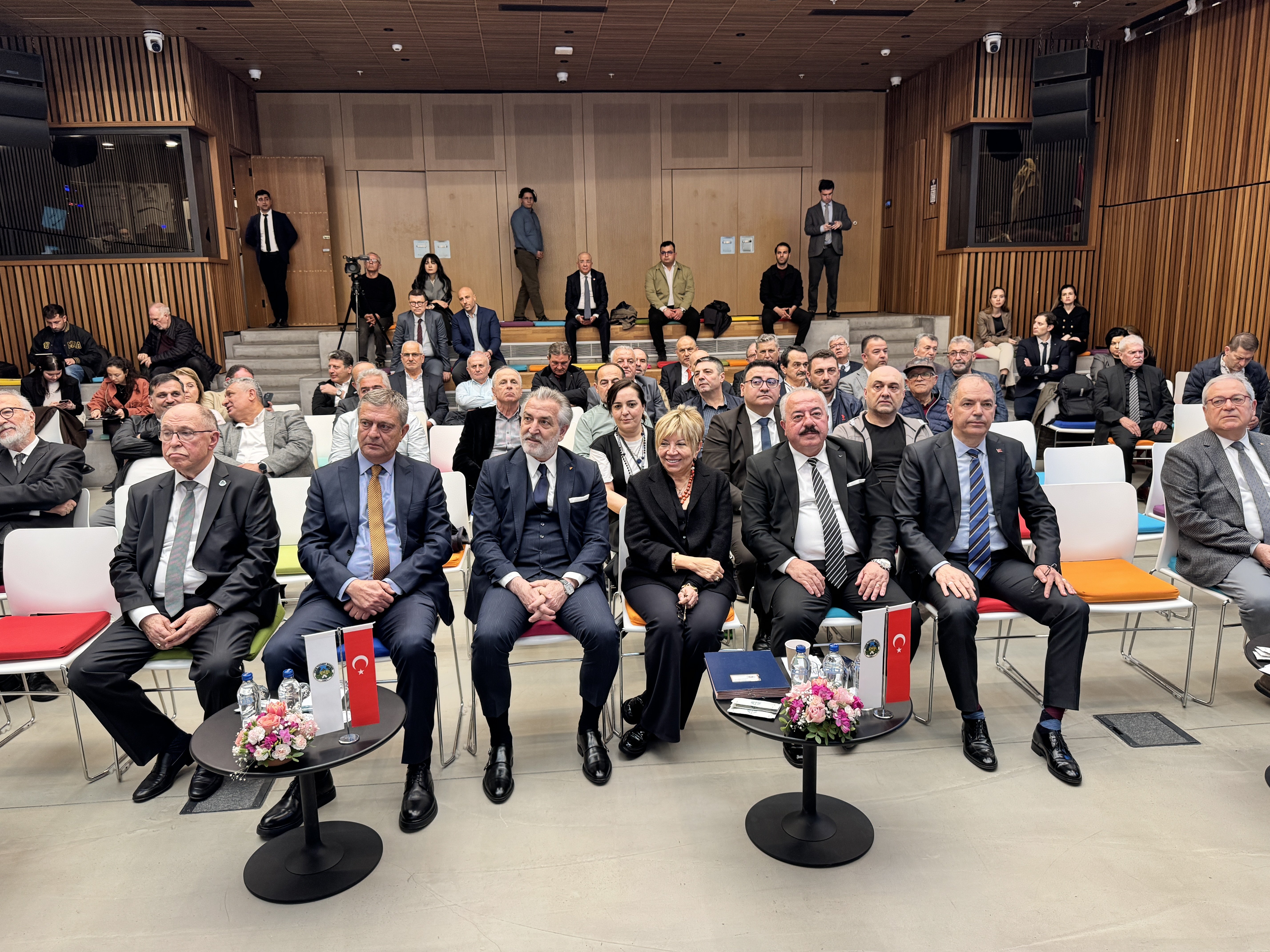 İzmir Ticaret Borsası mart ayı olağan toplantısını gerçekleştirdi