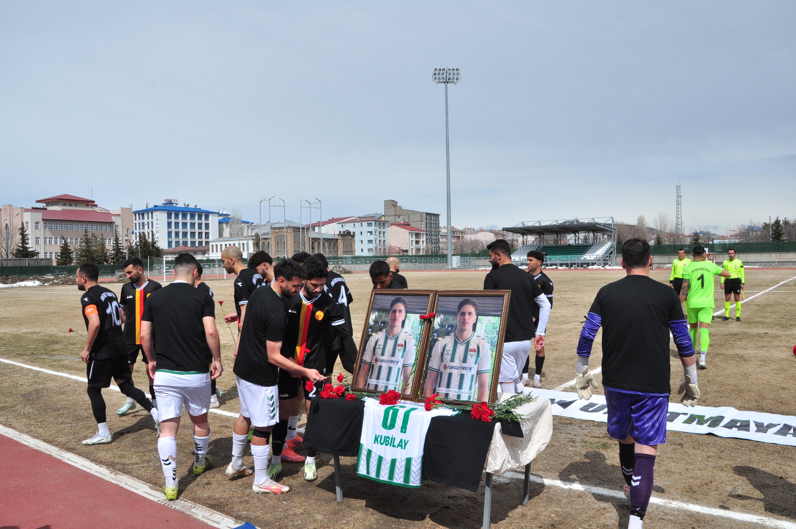 Kars 36 Spor futbolcusu Kubilay Kaan Kundakçı'yı andı