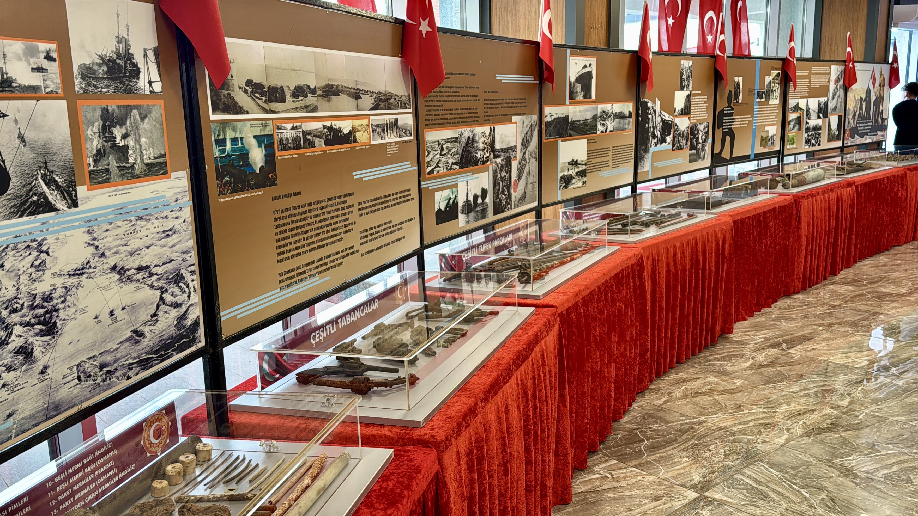 Kırşehir'de 'Çanakkale Savaş Objeleri ve Fotoğrafları Sergisi' açıldı