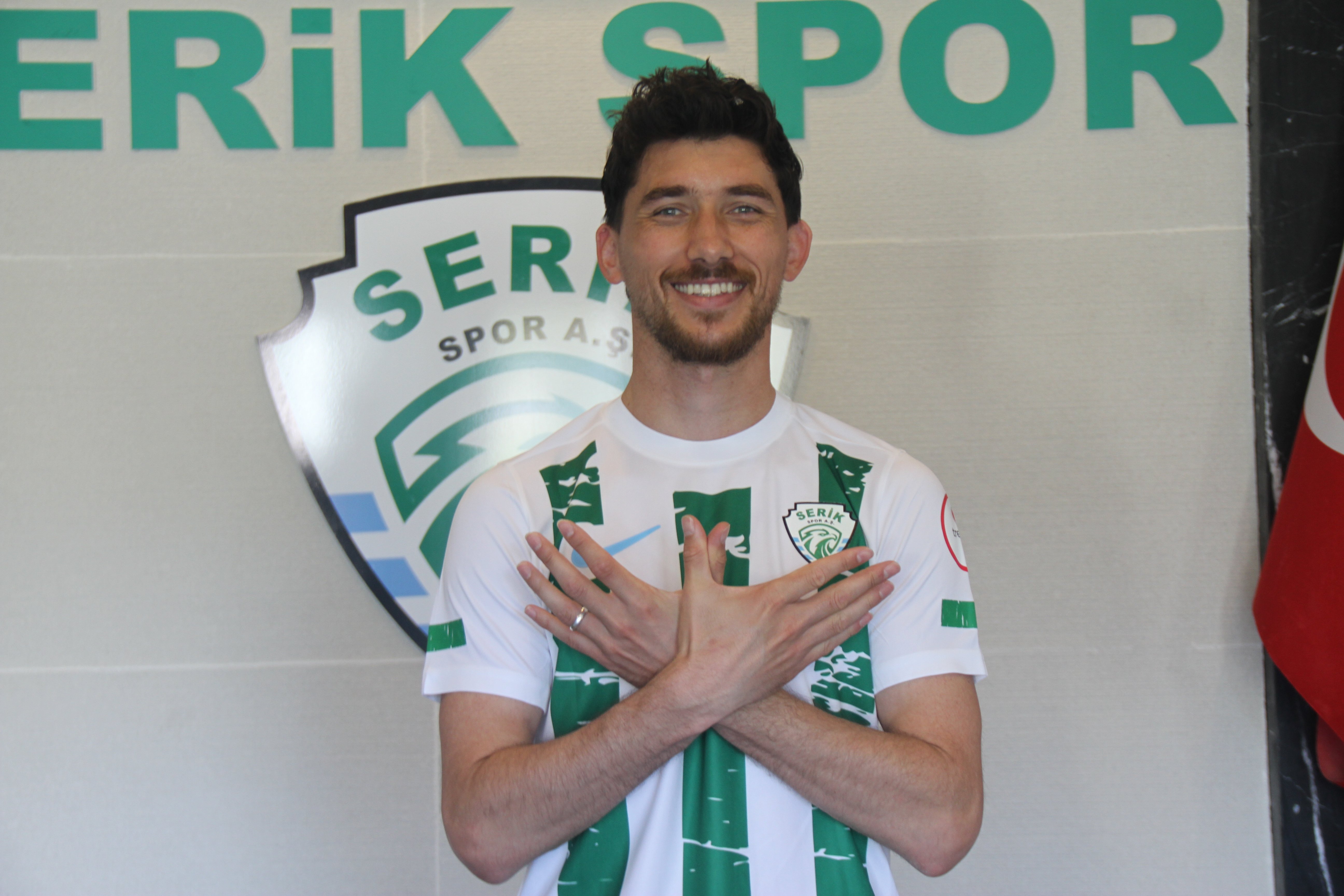 Kosovalı futbolcu Topalli, play-off finalinde Türkiye'yi favori görüyor