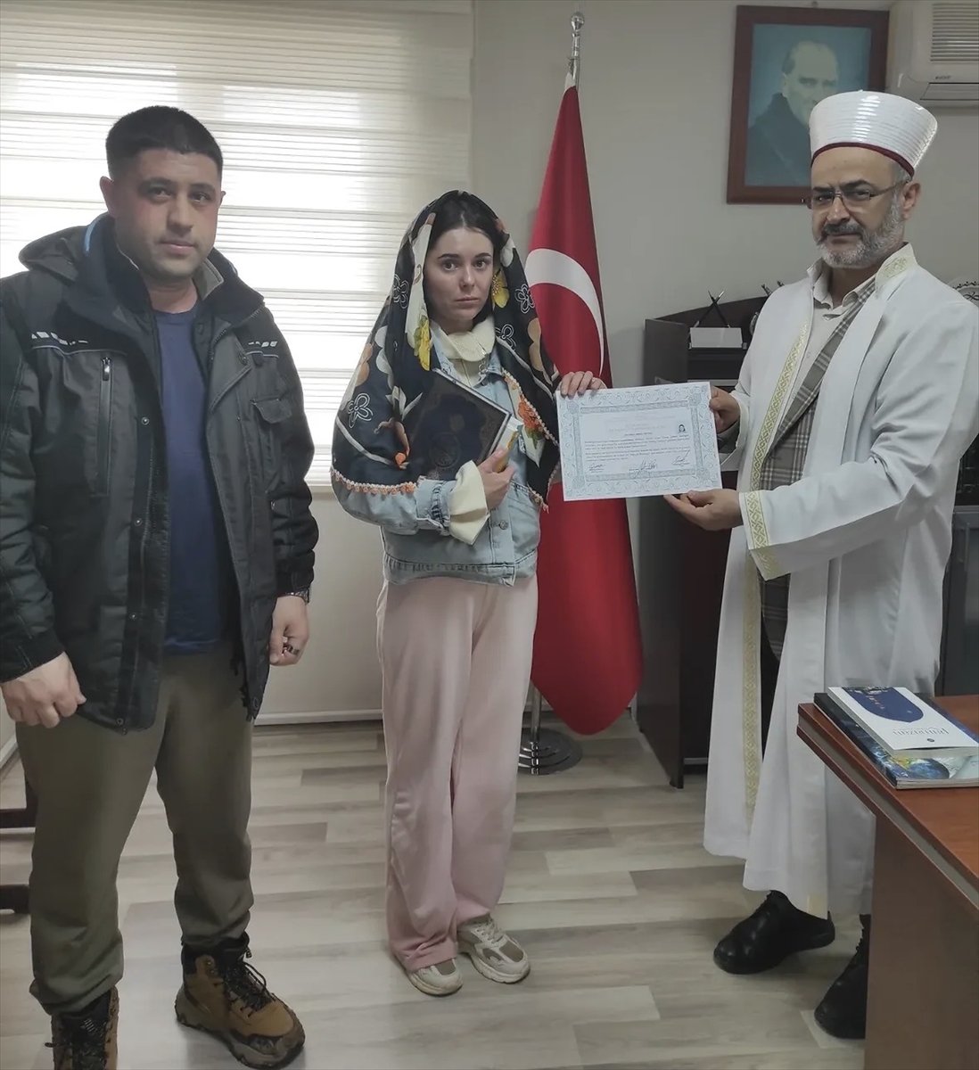 Mersin'e bir nükleer güç santralinde çalışmaya gelen Rus kadın Müslüman oldu