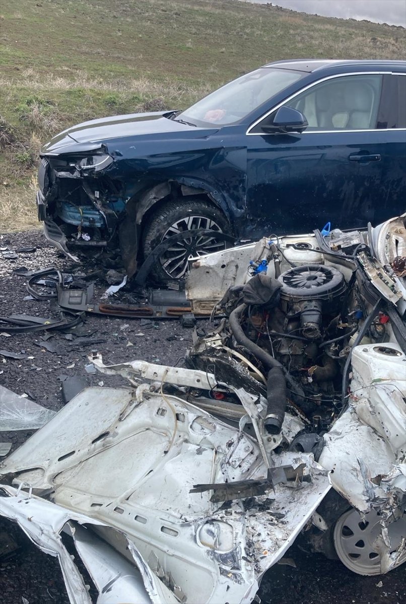 Nevşehir'de iki otomobilin çarpıştığı kazada 1 kişi öldü