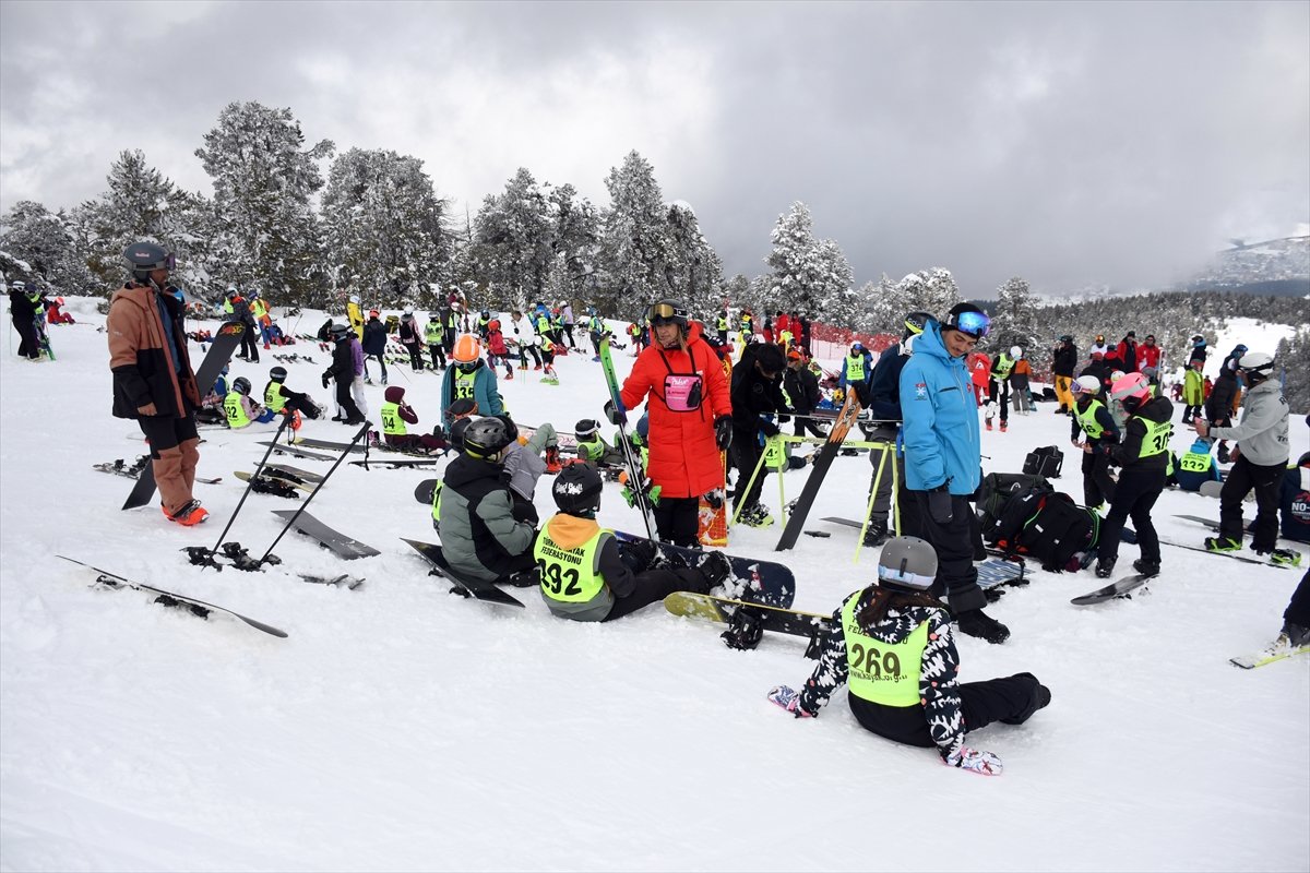 Okul Sporları Alp Disiplini, Snowboard ve Kayaklı Koşu Türkiye Şampiyonası tamamlandı
