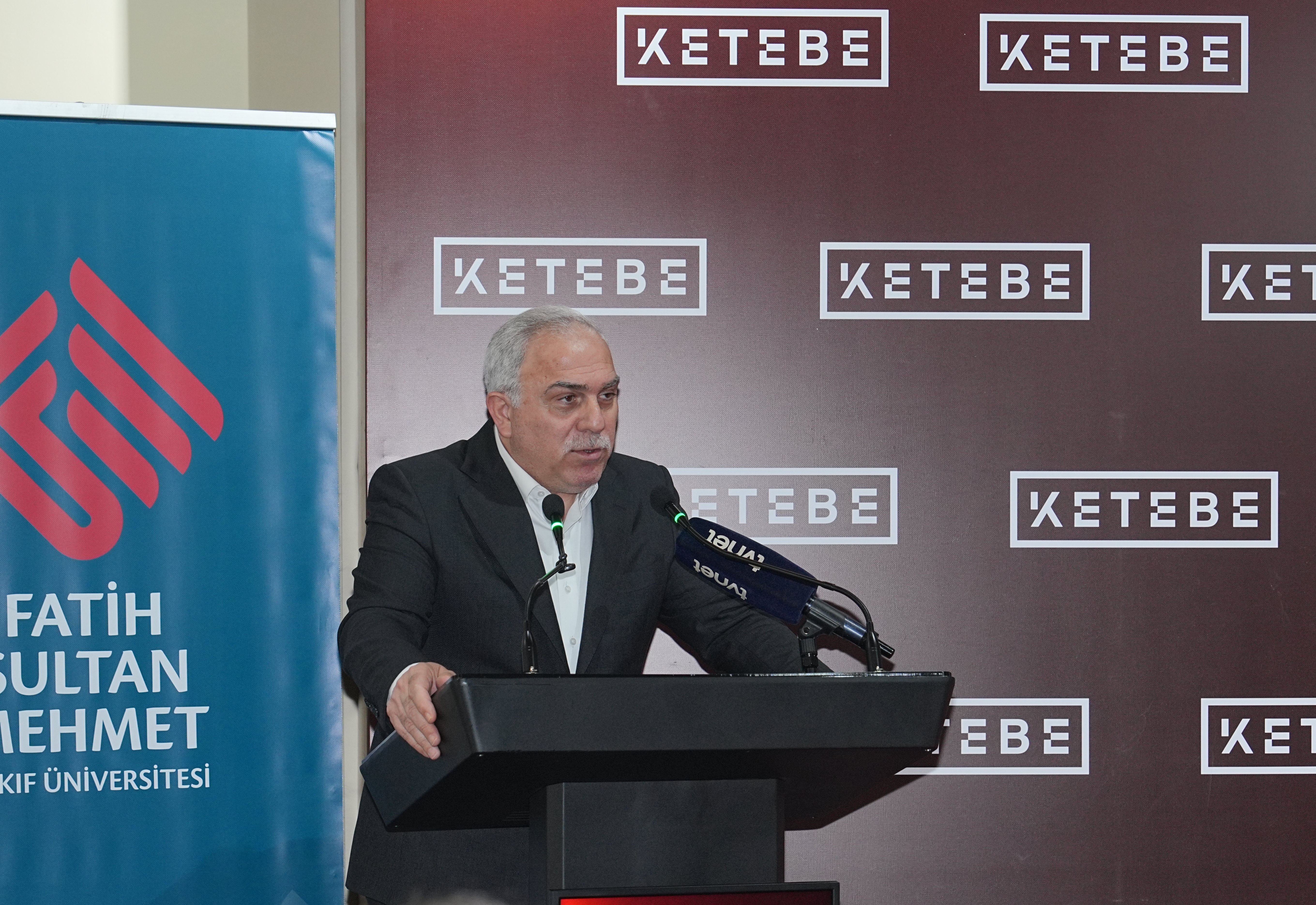 'Revnakoğlu'nun İstanbul'u', tarihçi Cemaleddin Server Revnakoğlu'nun arşivinin ışığında hazırlandı