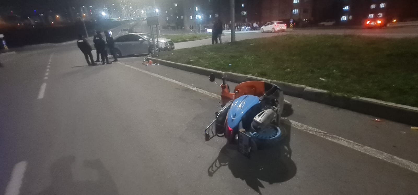 Samsun'da otomobille çarpışan motosikletteki 2 genç yaralandı