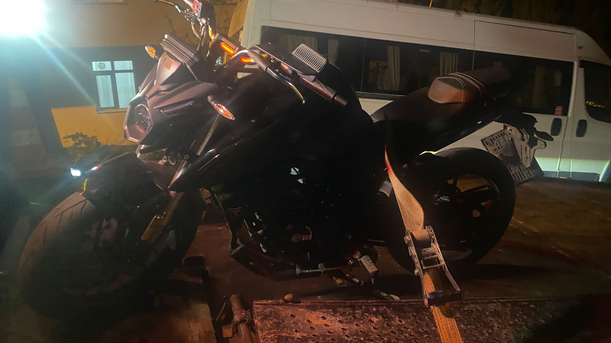 Sinop'ta trafik güvenliğini tehlikeye düşüren 3 sürücüye 346 bin 696 lira ceza kesildi