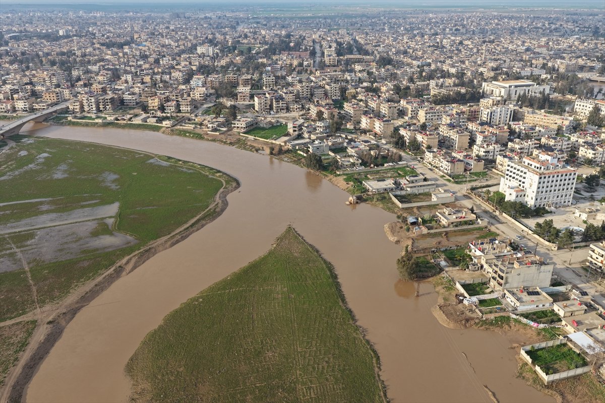 Suriye'nin Haseke vilayetinde meydana gelen sel nedeniyle yüzlerce evi su bastı