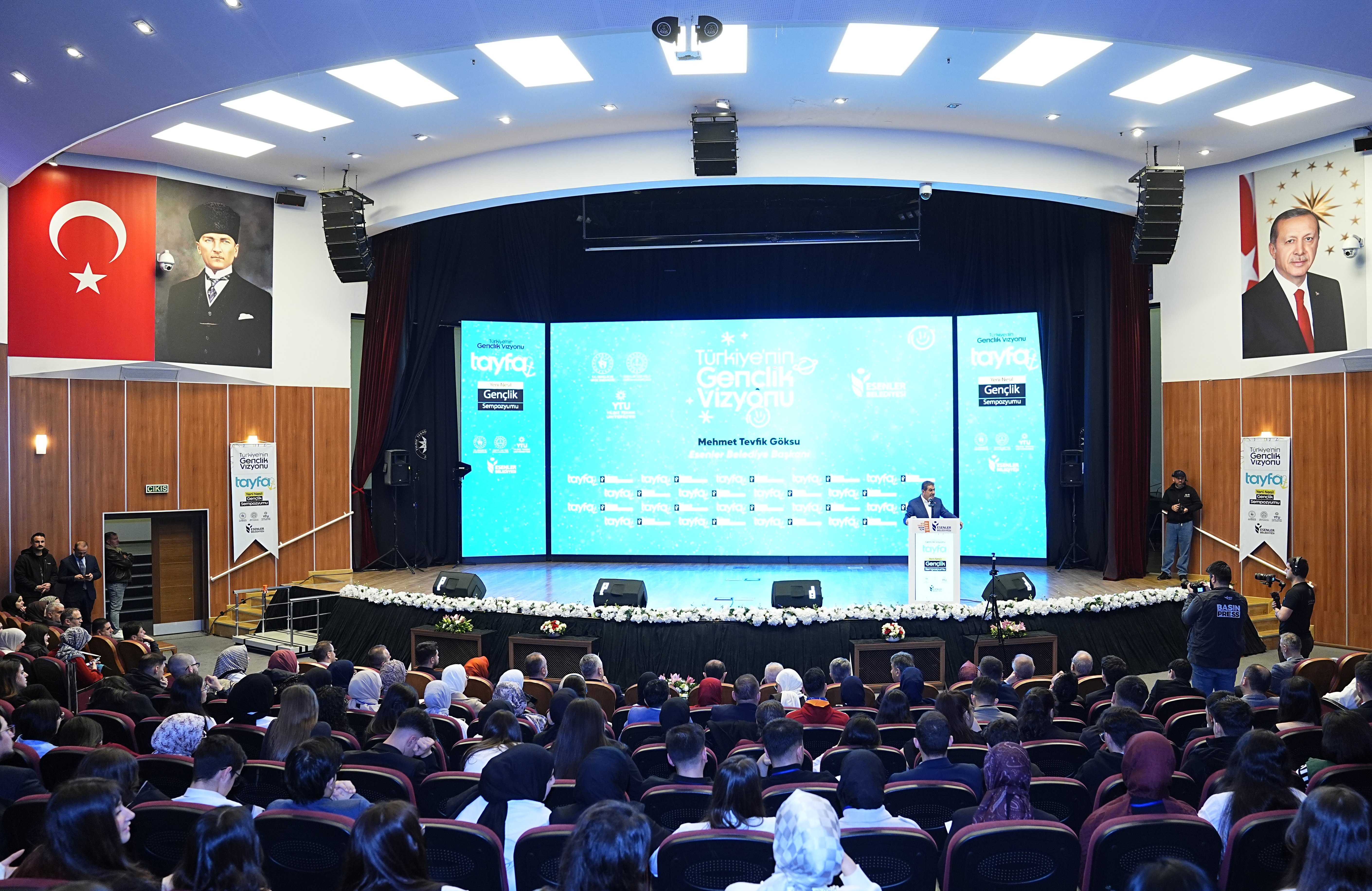 Tayfa Yeni Nesil Gençlik Sempozyumu, İstanbul'da düzenlendi