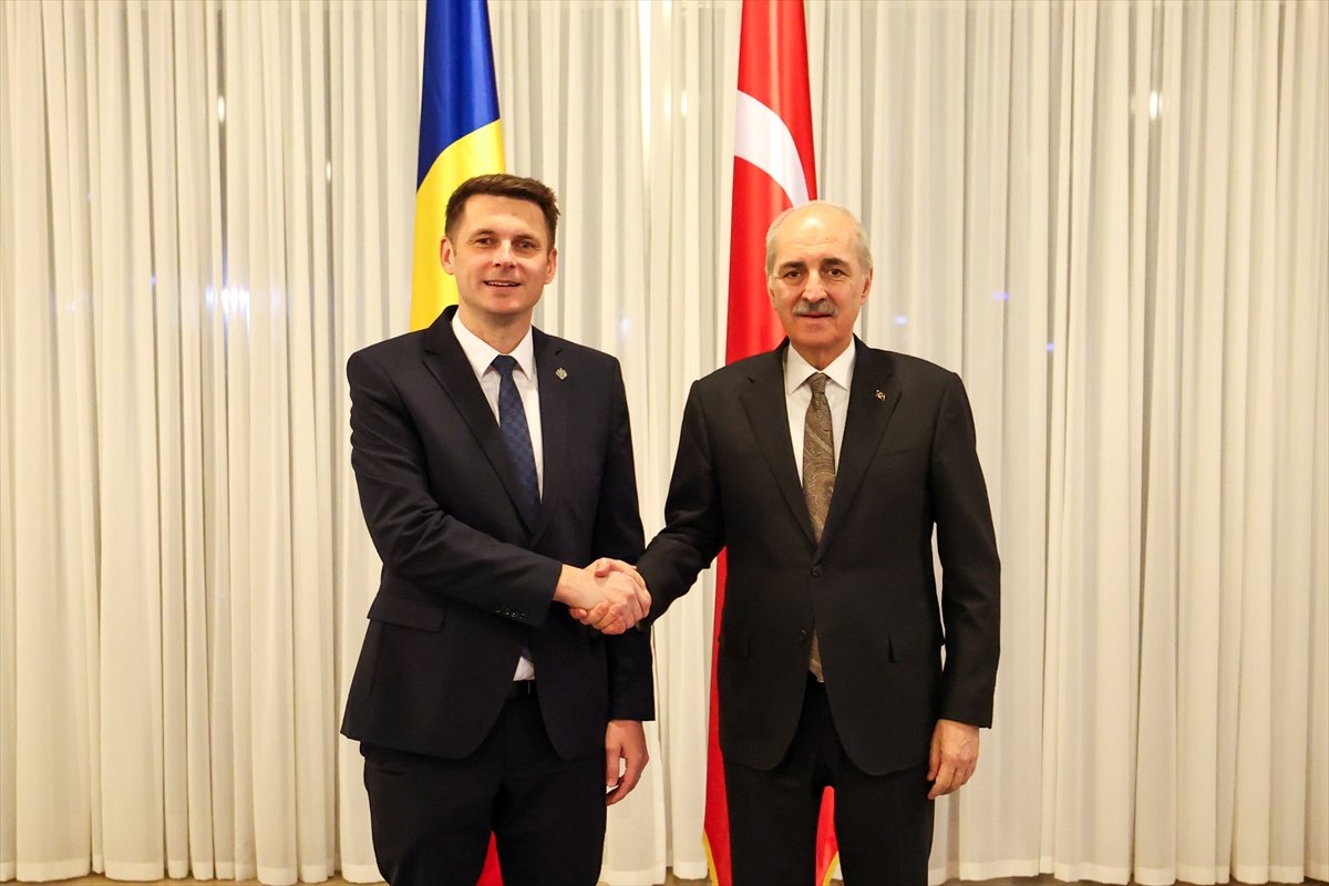 TBMM Başkanı Kurtulmuş, Dünya Kupası Avrupa Elemelerinde Romanya'yı yenen A Milli Futbol Takımı'nı tebrik etti: