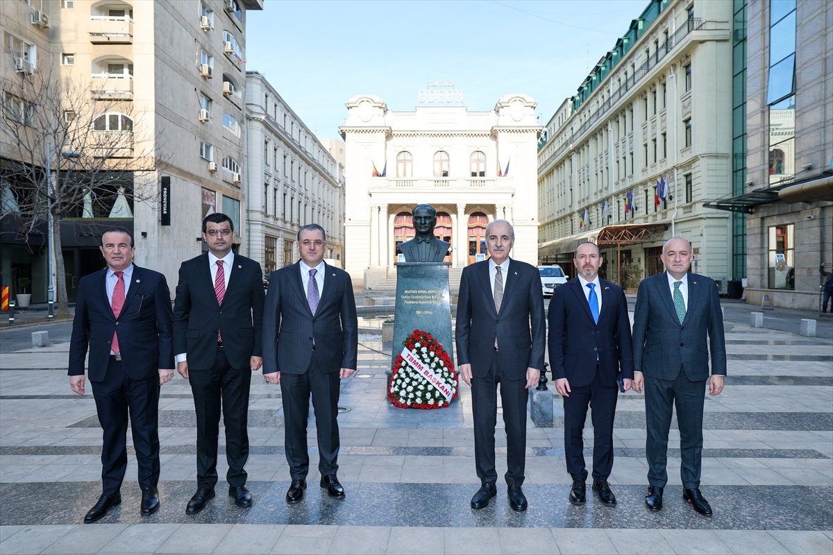 TBMM Başkanı Kurtulmuş, Romanya'daki Atatürk Anıtı'nı ziyaret etti