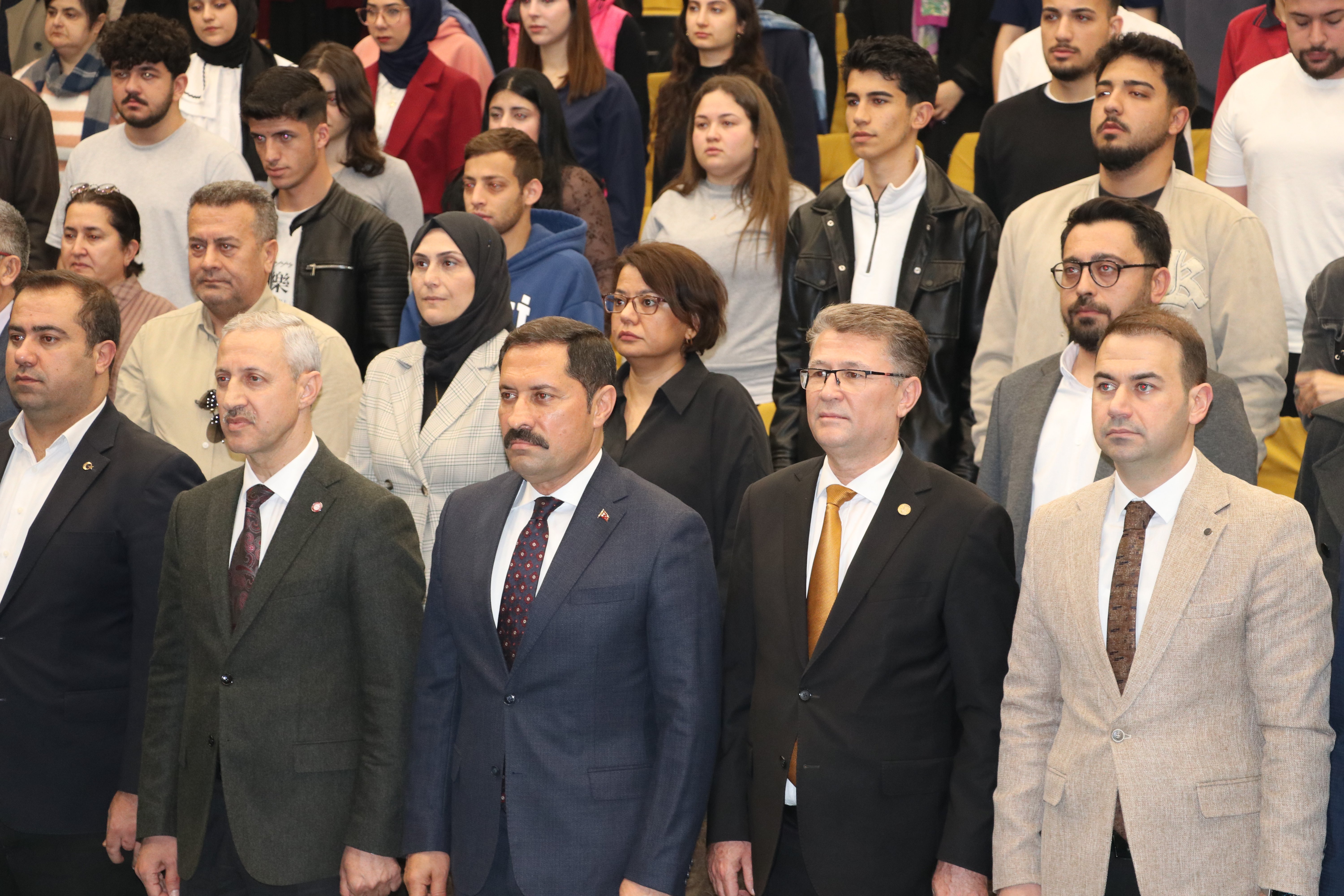 Türk Dil Kurumu Başkanı Mert, Hatay'da üniversite öğrencileriyle buluştu