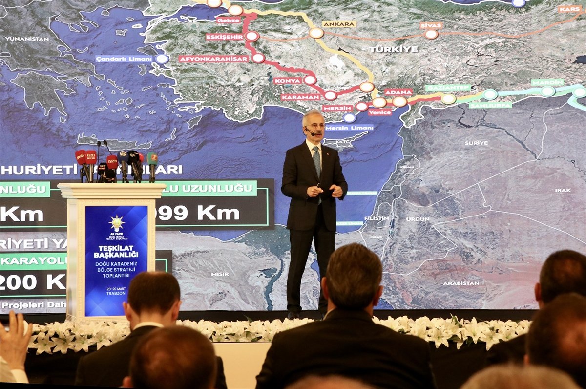 Ulaştırma ve Altyapı Bakanı Uraloğlu, Trabzon'da konuştu: