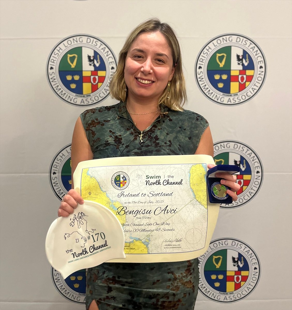 Ultramaraton yüzücüsü Bengisu Avcı, Okyanus Yedilisi'ni tamamlayan ilk Türk olarak ödüllendirildi