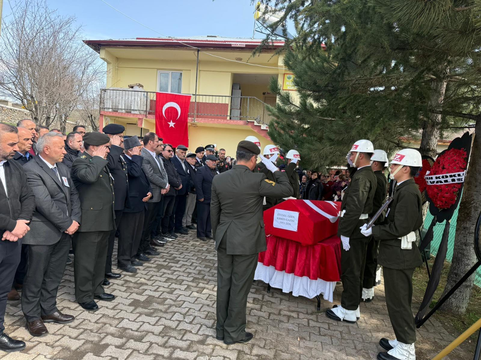 Vefat eden Kıbrıs gazisi, Tokat'ta son yolculuğuna uğurlandı