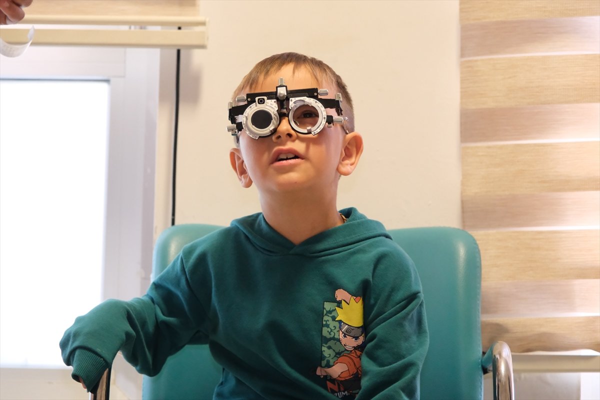 Yozgat'ta göz taraması yapılan 400 ilkokul öğrencisinin 100'ünde astigmat tespit edildi