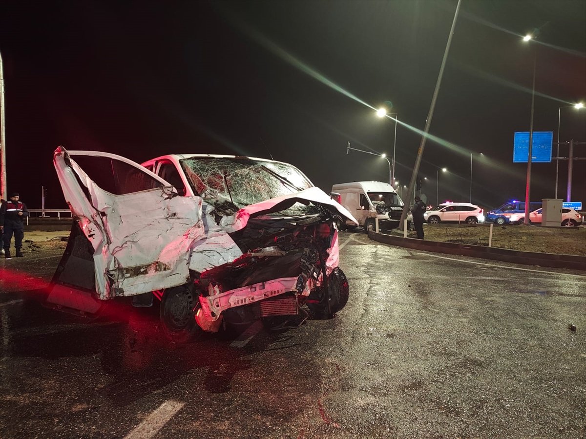 Adıyaman'da zincirleme trafik kazasında 5 kişi yaralandı