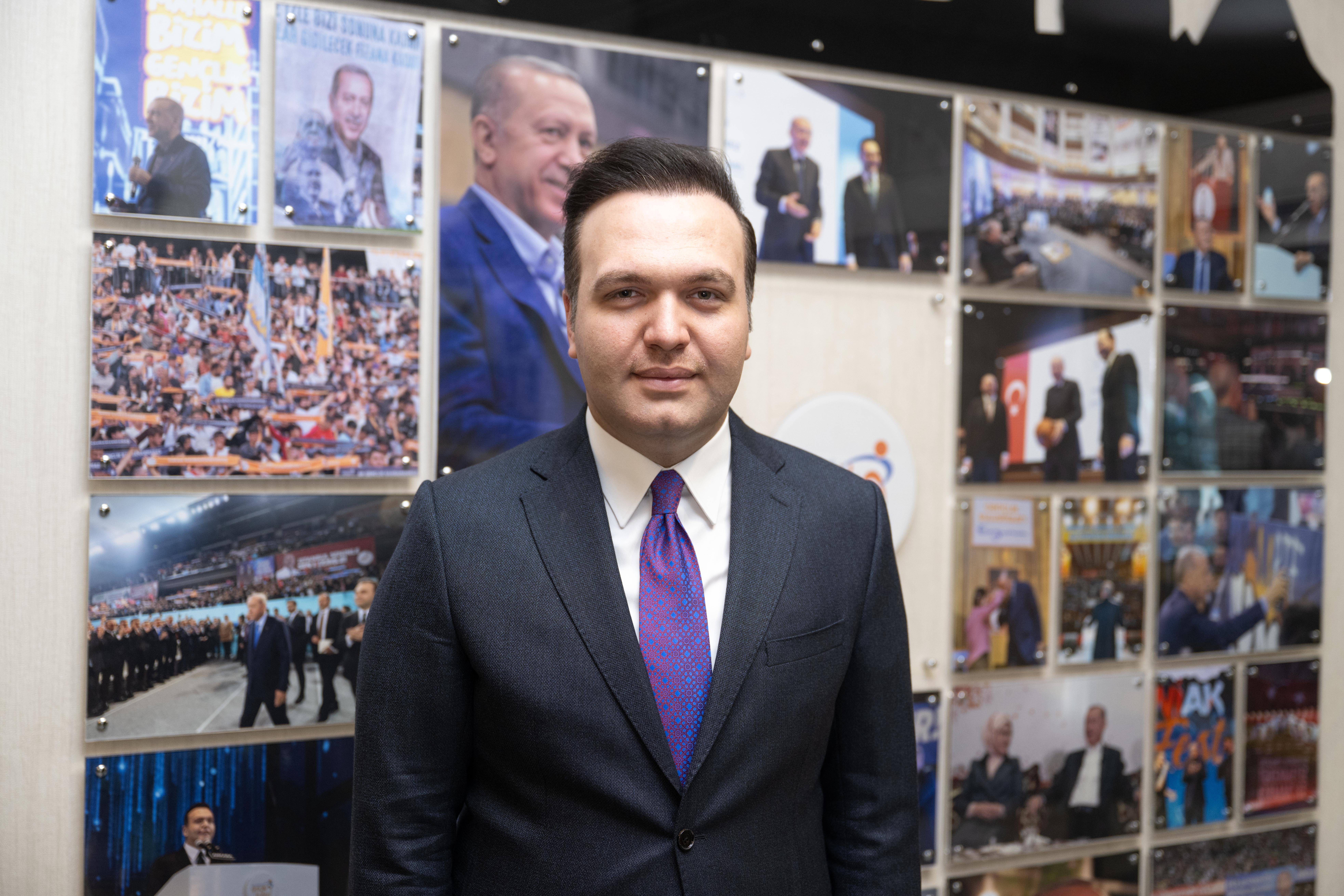 AK Parti Gençlik Kollarına son bir yılda 400 bin yeni üye katıldı