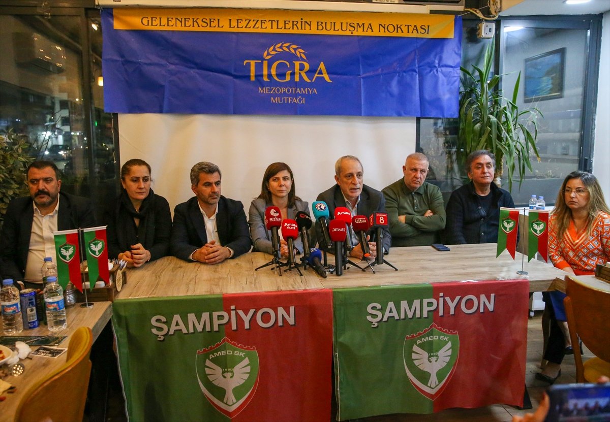 Amed Sportif Faaliyetler'de yönetim ve teknik ekip yemekte bir araya geldi