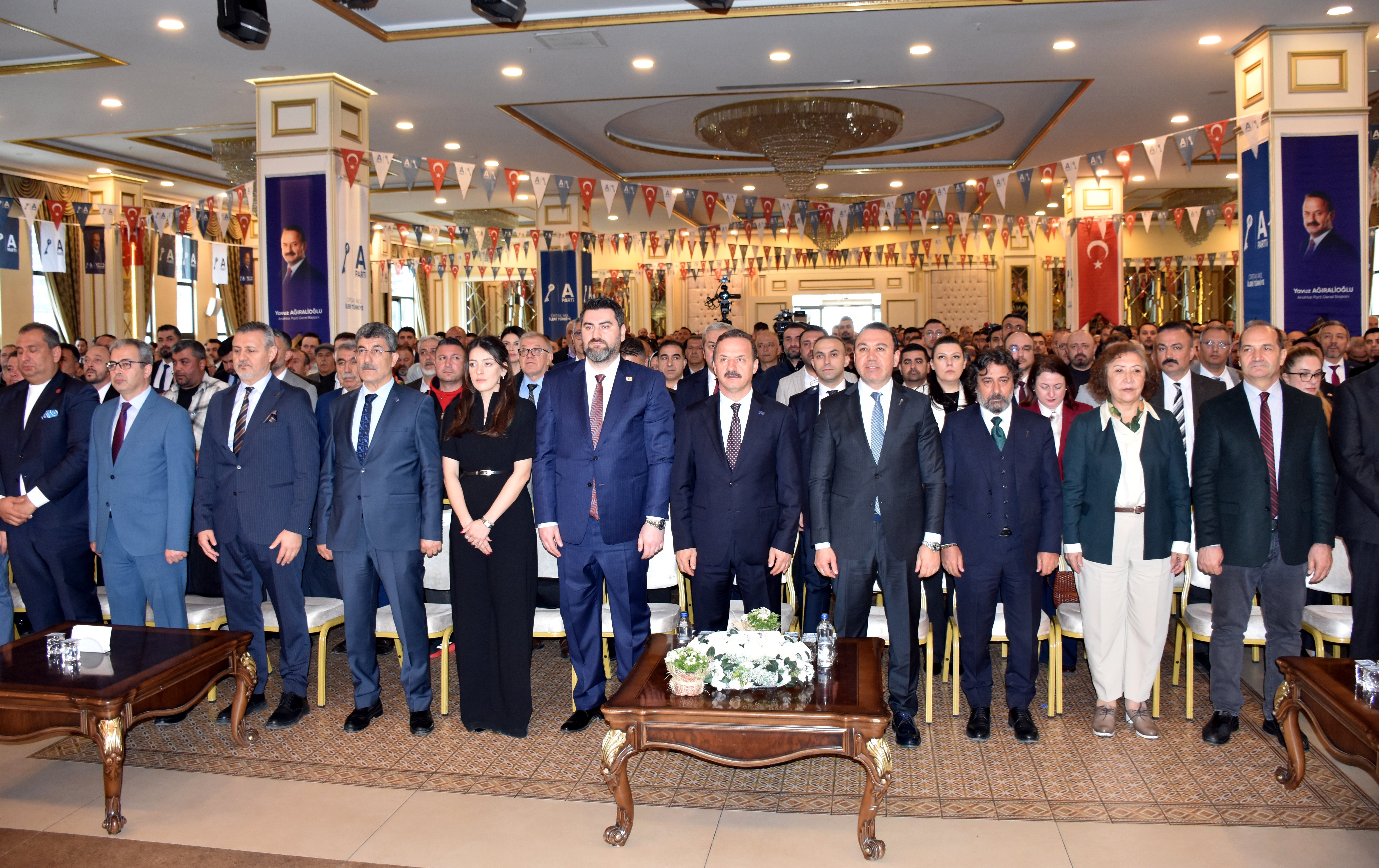 Anahtar Parti Genel Başkanı Ağıralioğlu, Kırıkkale'de partililerle buluştu