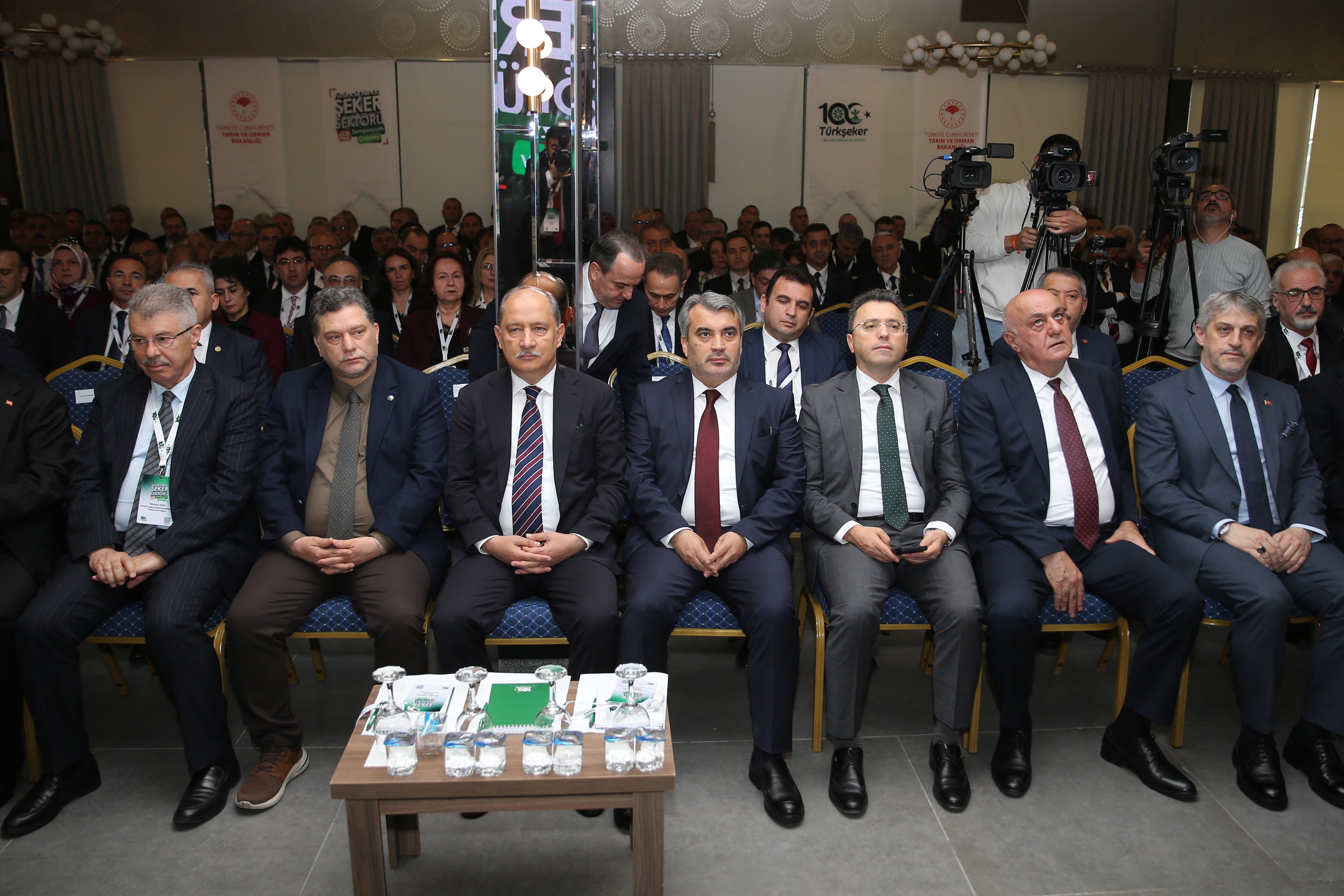 Antalya'da 'Yüzüncü Yılında Şeker Sektörü Sempozyumu' düzenlendi