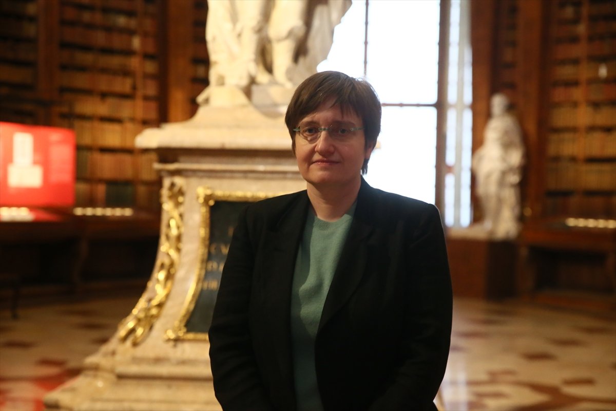 Avusturya Ulusal Kütüphanesi'nin Devlet Salonu barok mimarisiyle dikkati çekiyor