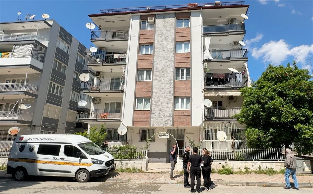 Aydın'da klima kaynaklı olduğu değerlendirilen patlama sonrası yangında 1 kişi öldü, 1 kişi yaralandı