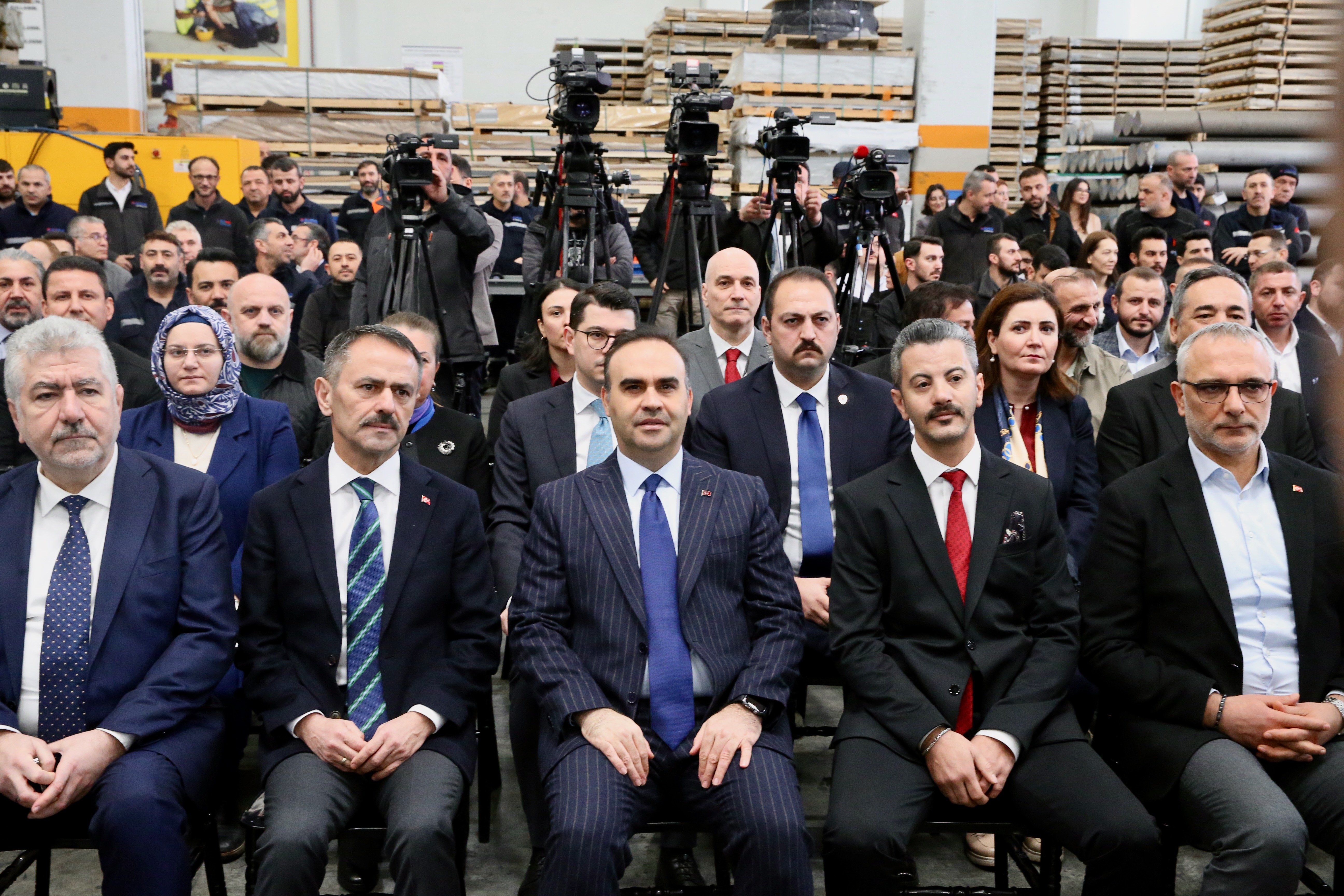 Bakan Kacır, Kocaeli'de alüminyum üretim hattının açılışında konuştu: