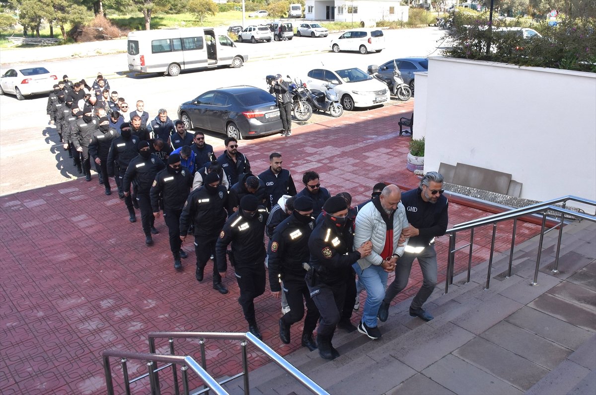 Bodrum'da botun batması sonucu 19 düzensiz göçmenin ölmesiyle ilgili 16 şüpheli adliyede