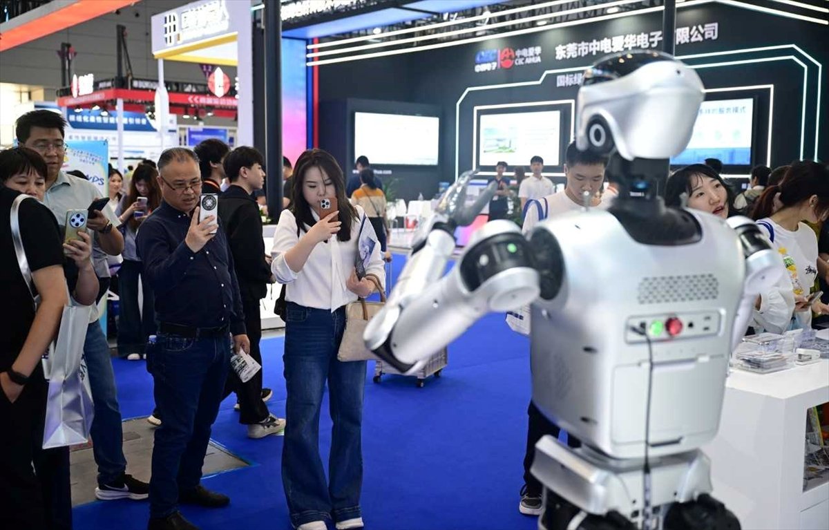 Bursa makine sektörü temsilcileri ITES China Fuarı'na çıkarma yaptı