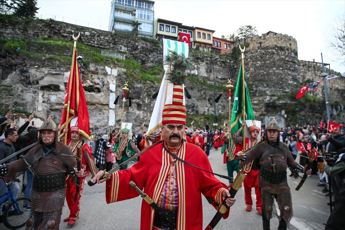 Bursa'nın fethinin 700. yılı, fetih yürüyüşü ile kutlandı