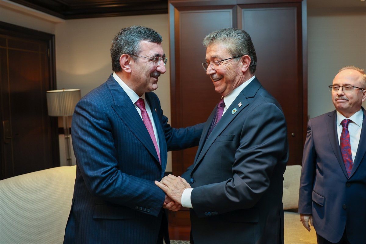 Cumhurbaşkanı Yardımcısı Yılmaz, Bakü'de ikili görüşmeler gerçekleştirdi: