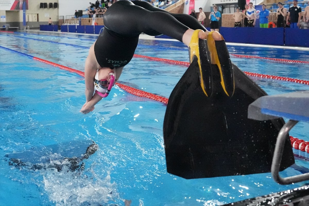 Cumhurbaşkanlığı Kupası Paletli Yüzme Kulüplerarası Büyükler Türkiye Şampiyonası'nda 5 kategoride Türkiye rekoru kırıldı